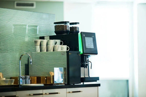 Komerční automatický kávovar a espressomachine - Barista a Espresso