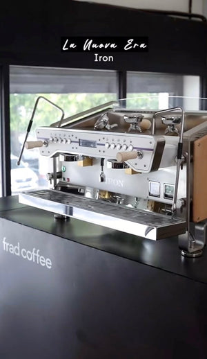 La Nuova Era IRON 2 - grupp Kommersiell multiboiler espressomaskin - Barista och Espresso